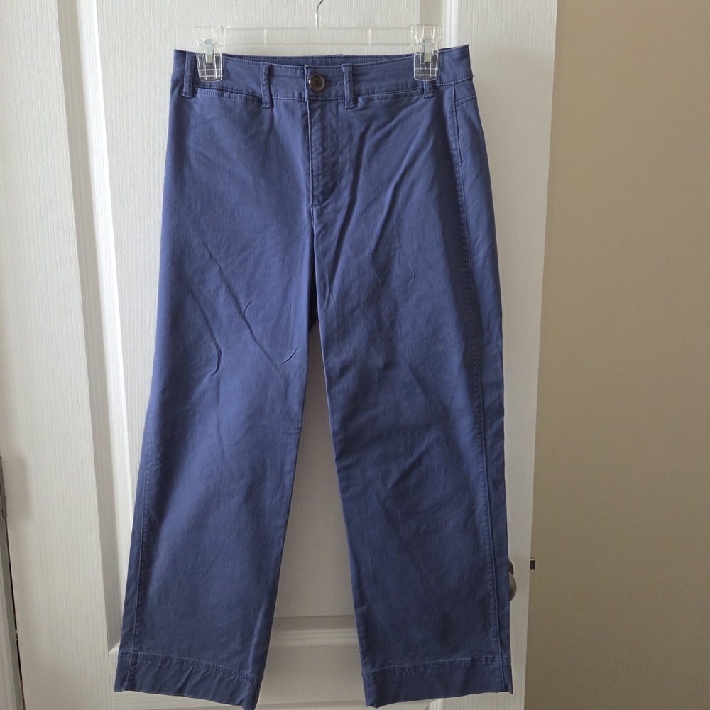 Old Navy cropped blue pants